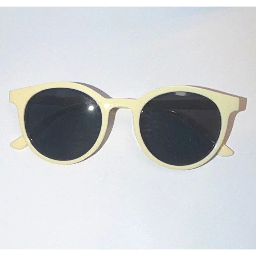 Unisex Adults Beige Plastic Solid Round Sunglasses Black Tinted Lenses